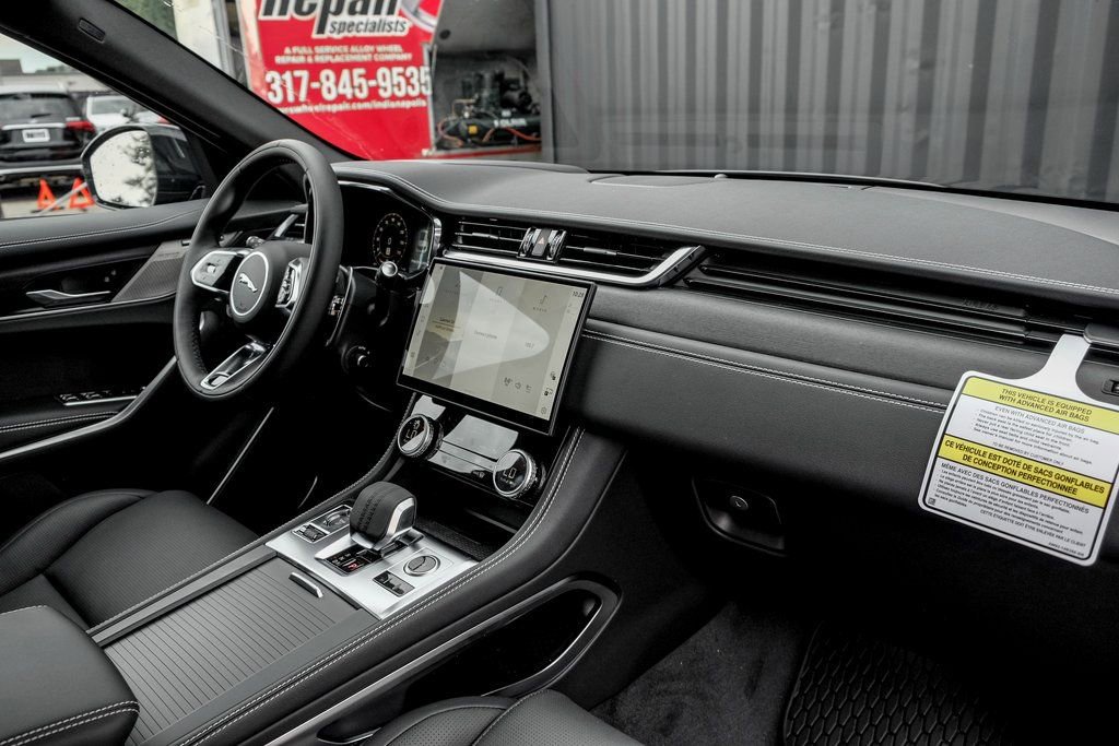 New 2026 Jaguar F-PACE R-Dynamic S image 21