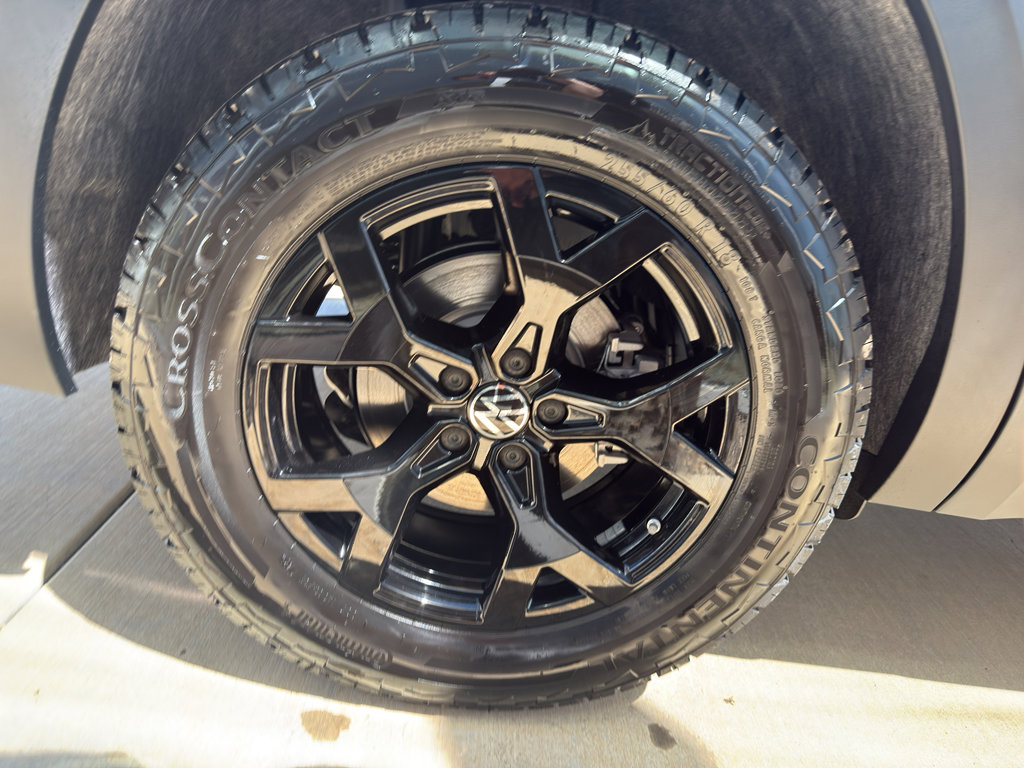 New 2025 Volkswagen Atlas Peak Edition SE image 20