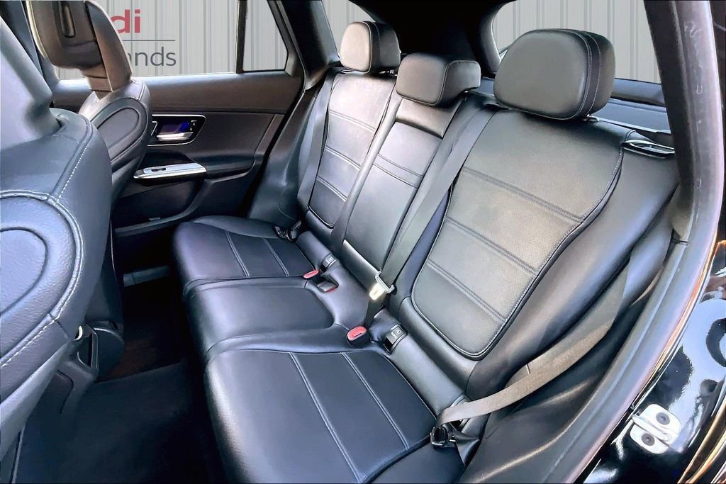 Used 2024 Mercedes-Benz GLC 300 4MATIC image 22