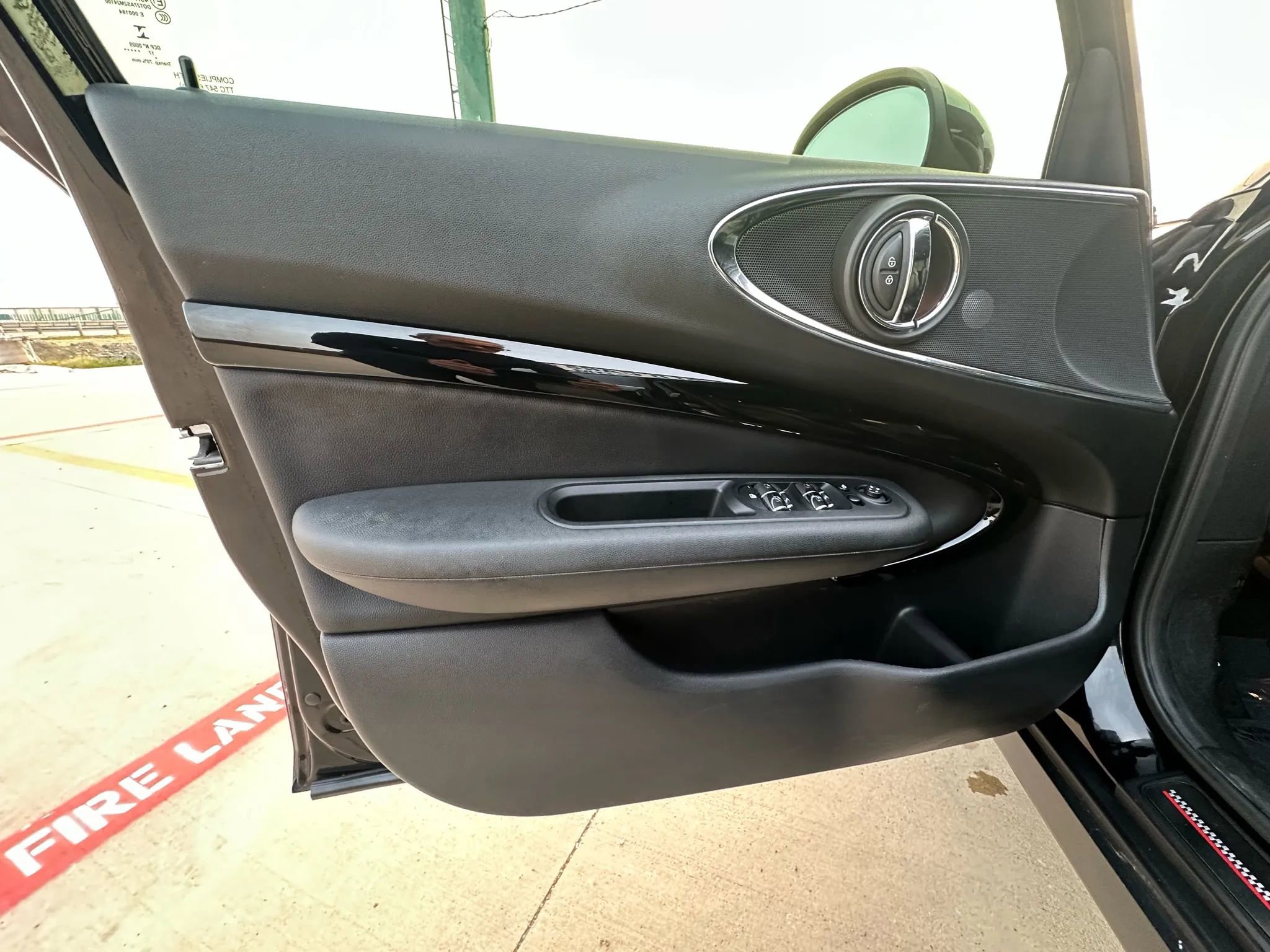 Used 2018 MINI Cooper Clubman S image 31