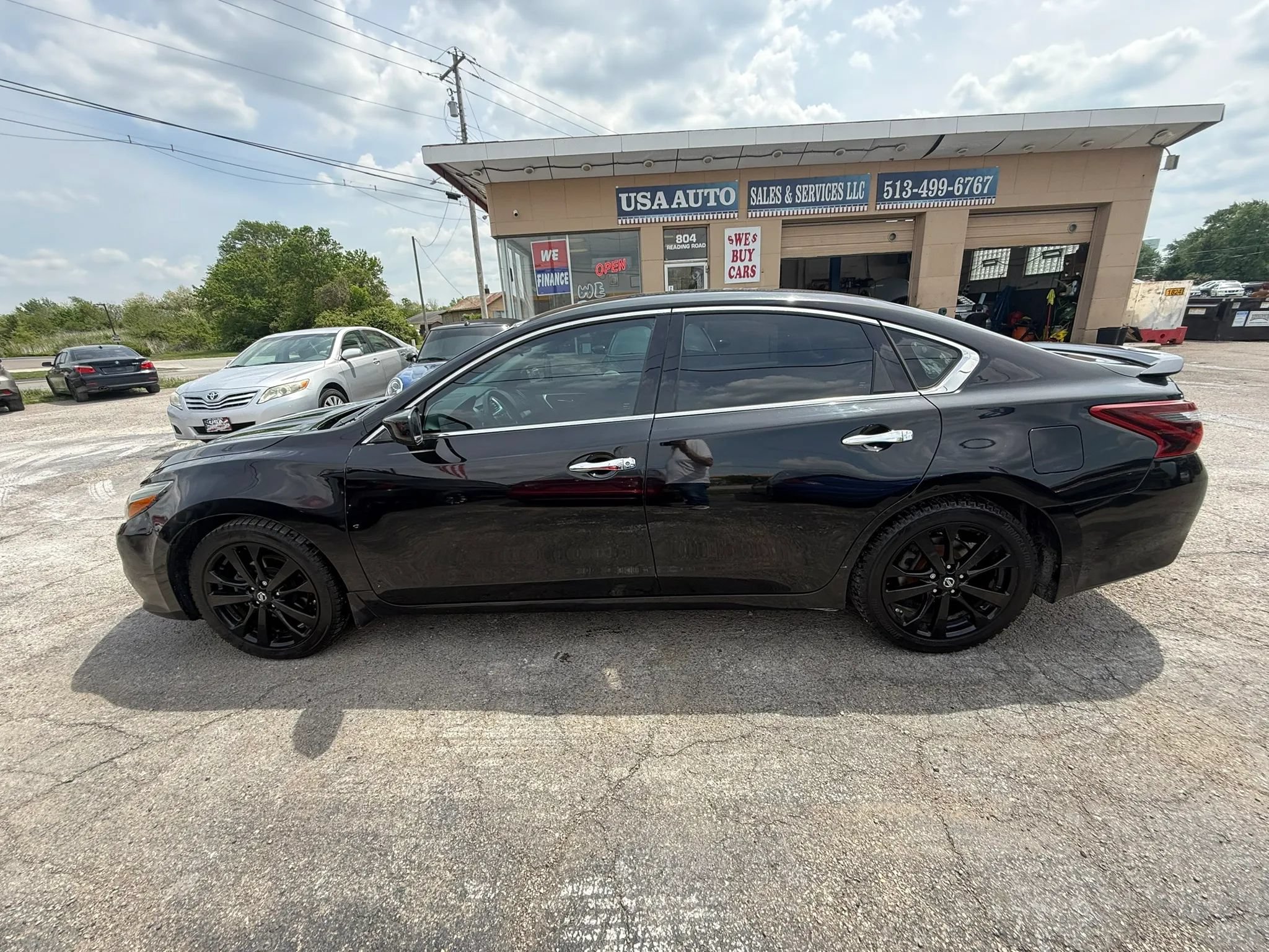 Used 2017 Nissan Altima 2.5 SR w/ Midnight Edition Package FWD image 3