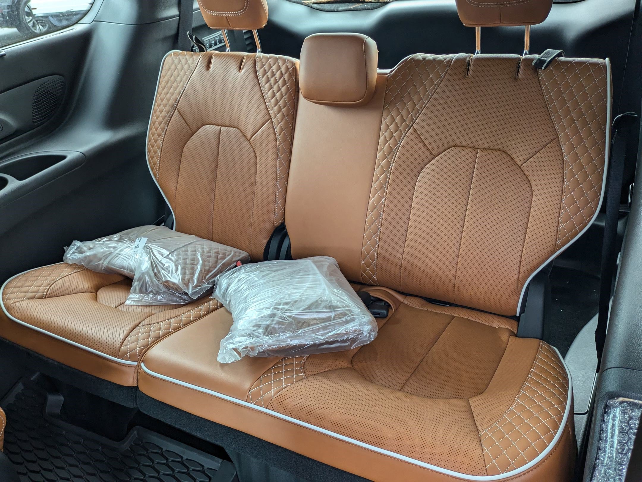 New 2026 Chrysler Pacifica Pinnacle image 27