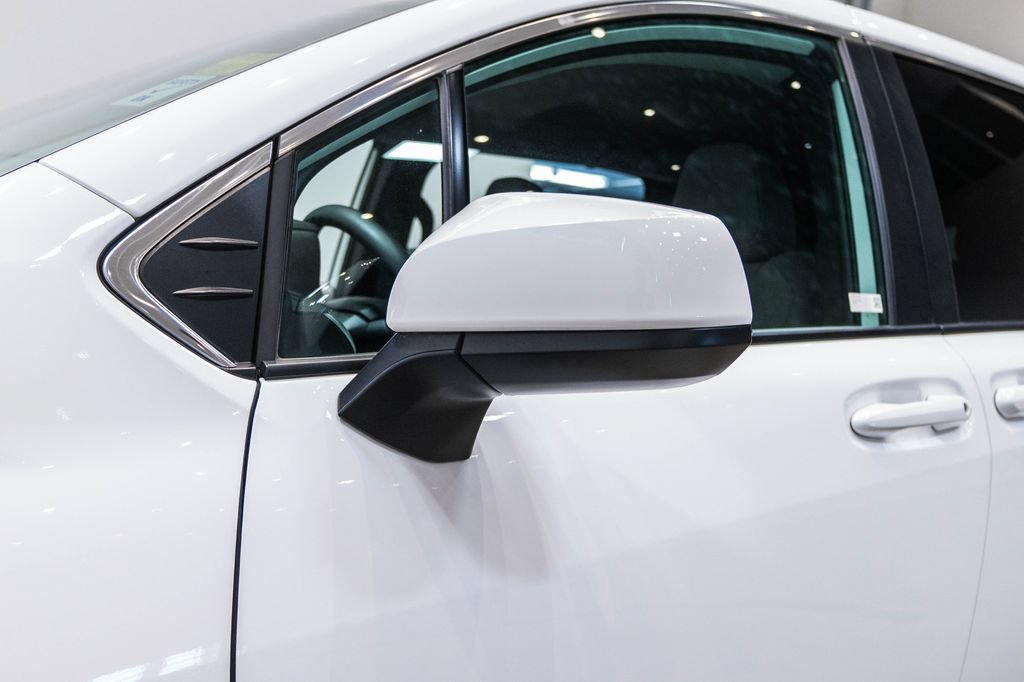 Certified 2025 Toyota Sienna LE FWD image 12