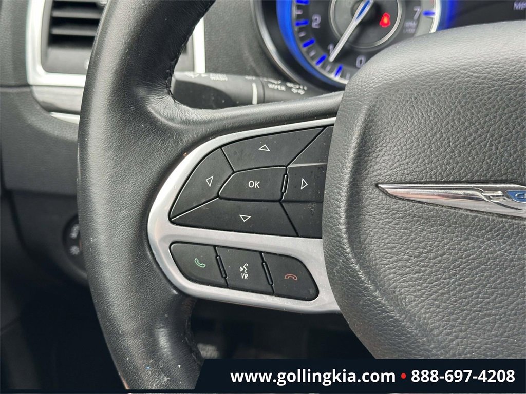 Used 2021 Chrysler 300 Touring L image 21