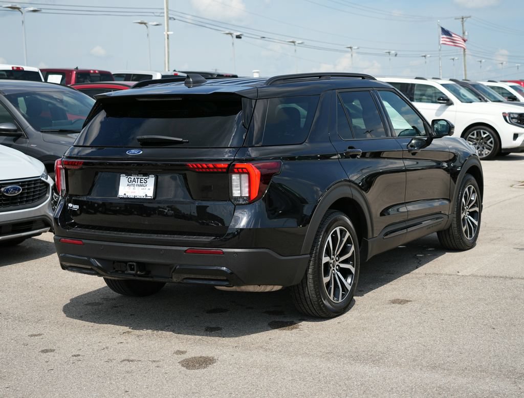 Used 2025 Ford Explorer ST-Line RWD image 5