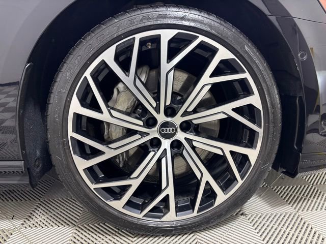 Used 2024 Audi A8 L 3.0T AWD/4WD image 24