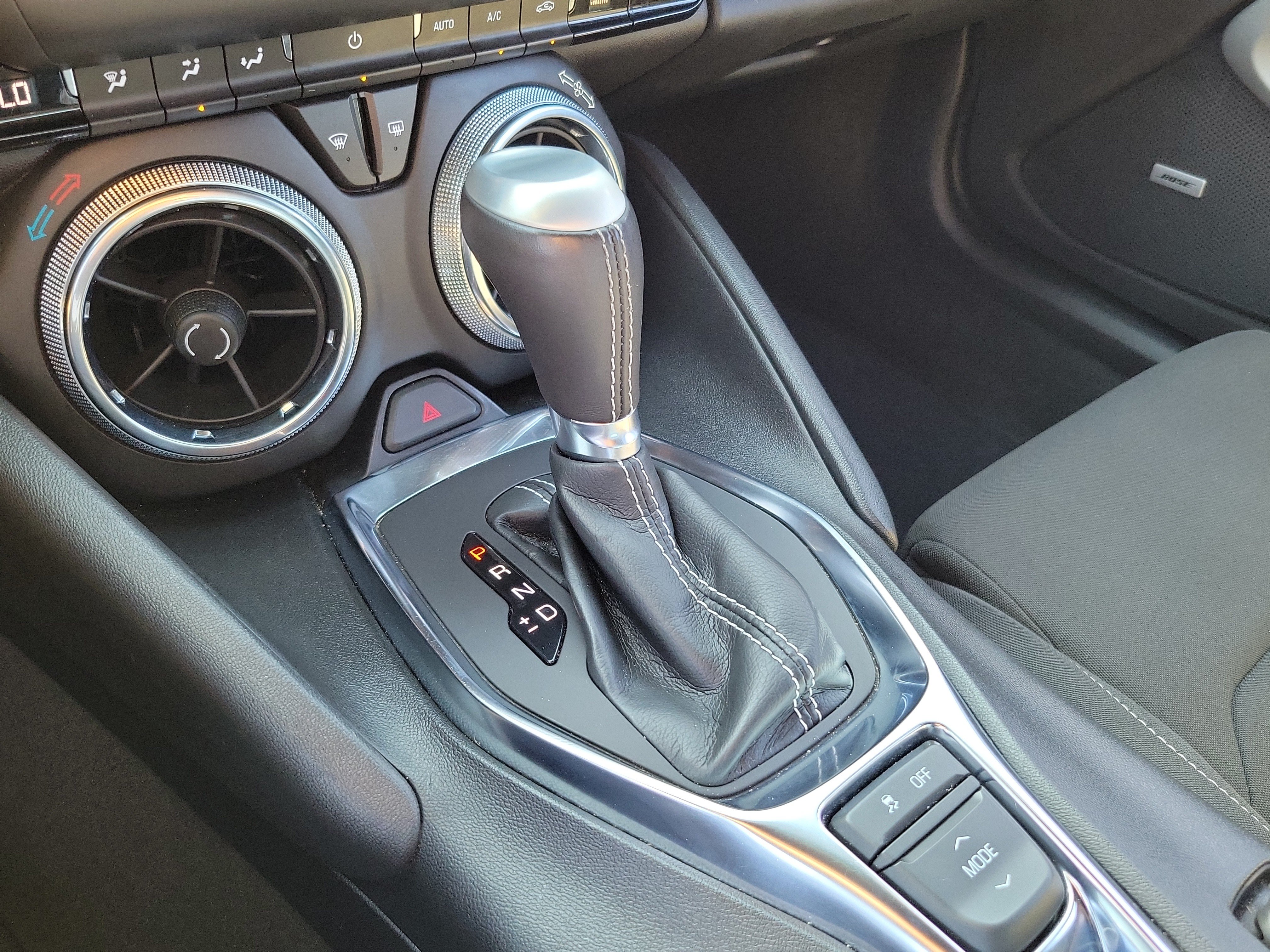Used 2024 Chevrolet Camaro LT w/ Technology Package RWD image 26