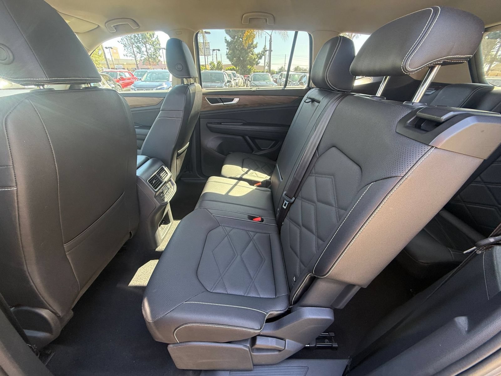 Used 2026 Volkswagen Atlas SE FWD image 25