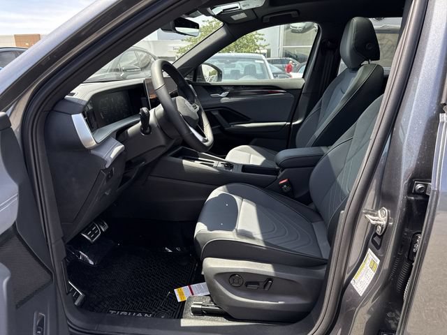 New 2026 Volkswagen Tiguan SE R-Line AWD/4WD image 19