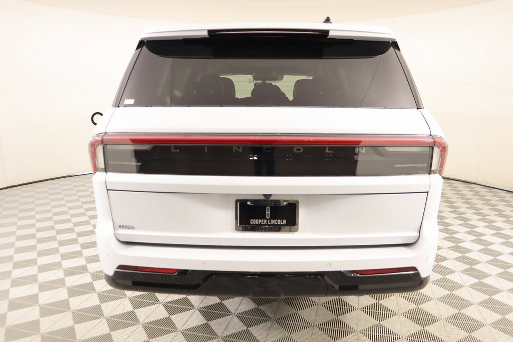 New 2025 Lincoln Navigator Reserve image 23