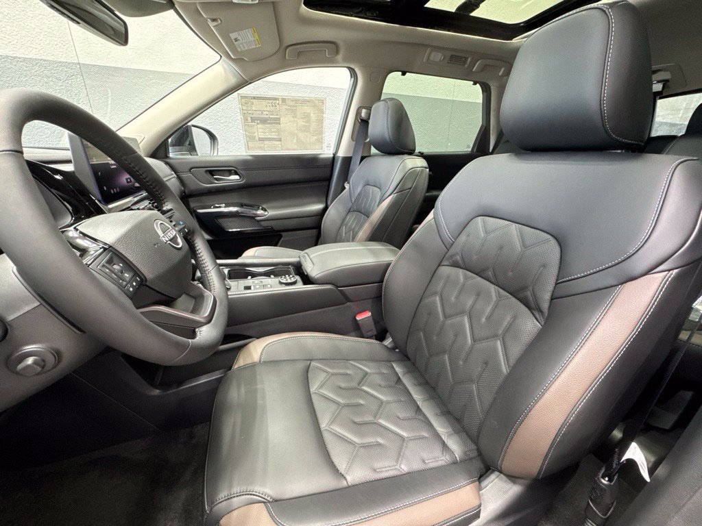 New 2026 Nissan Pathfinder Platinum AWD/4WD image 10