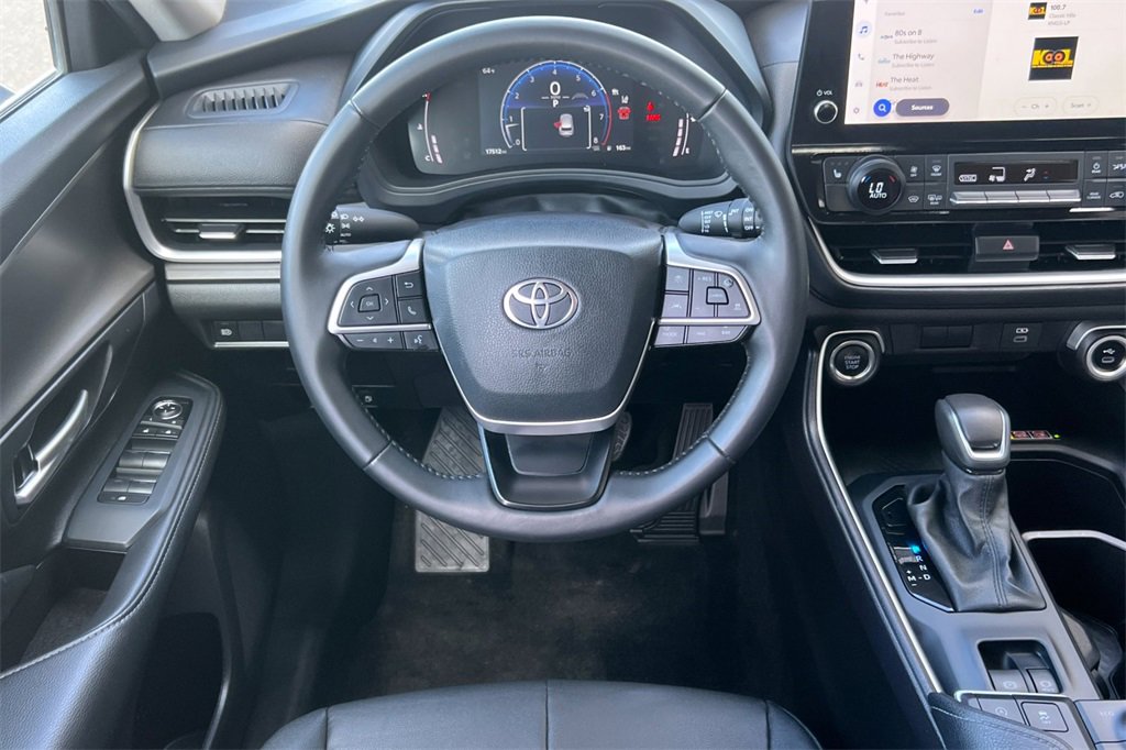 Certified 2025 Toyota Grand Highlander AWD image 16