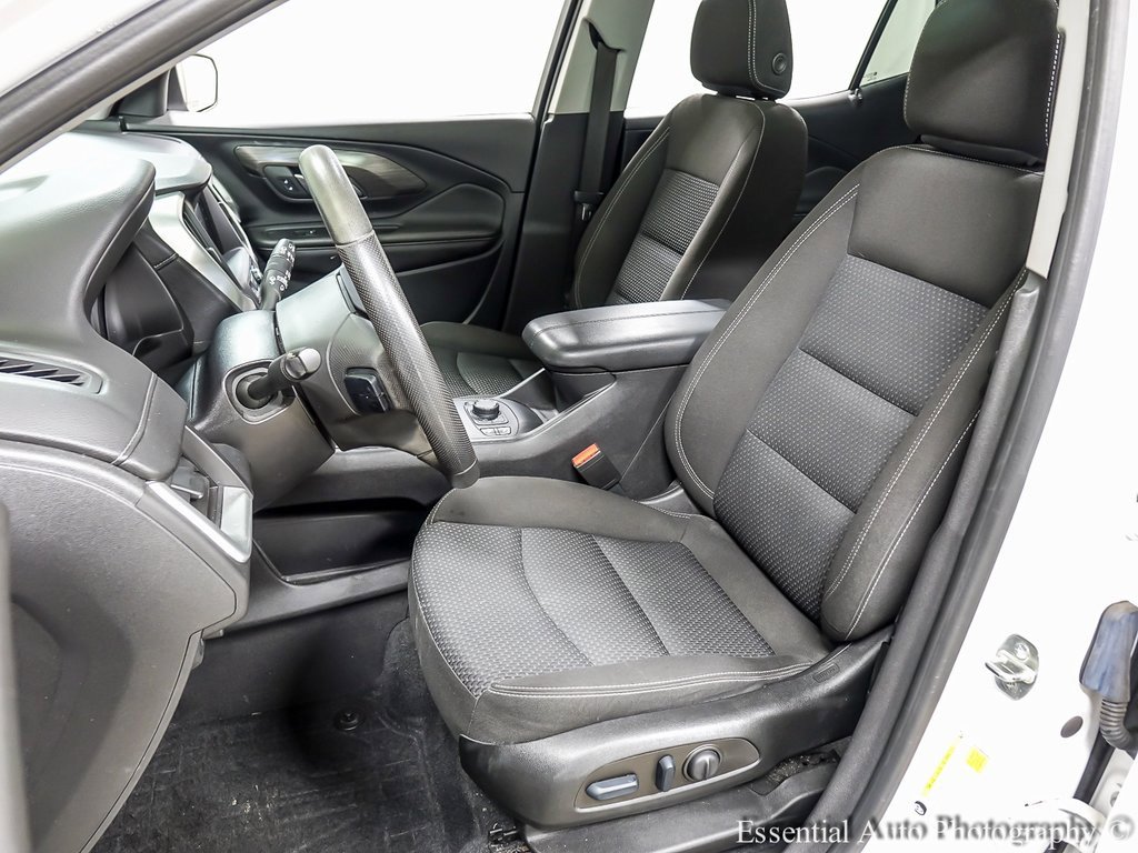 Used 2022 GMC Terrain SLE w/ Driver Convenience Package image 9