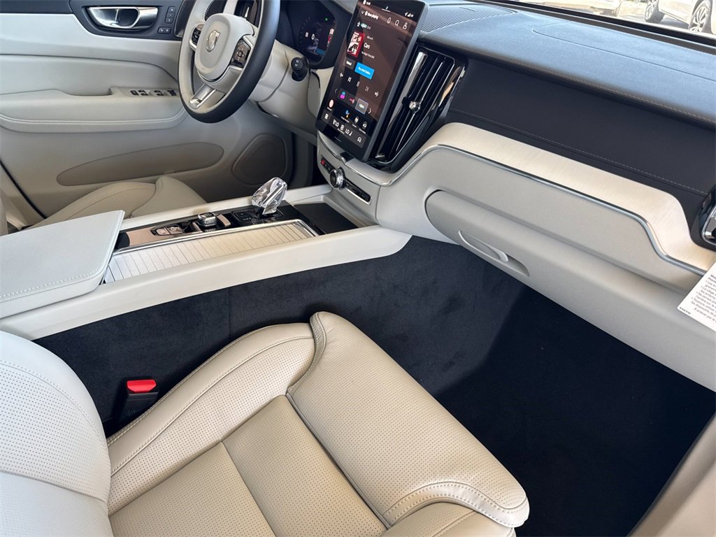New 2026 Volvo XC60 B5 Ultra image 15