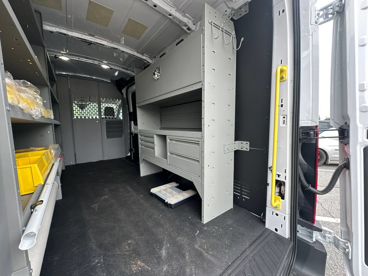 New 2026 Ford Transit 250 148 Medium Roof w/ Load Area Protection Package RWD image 21