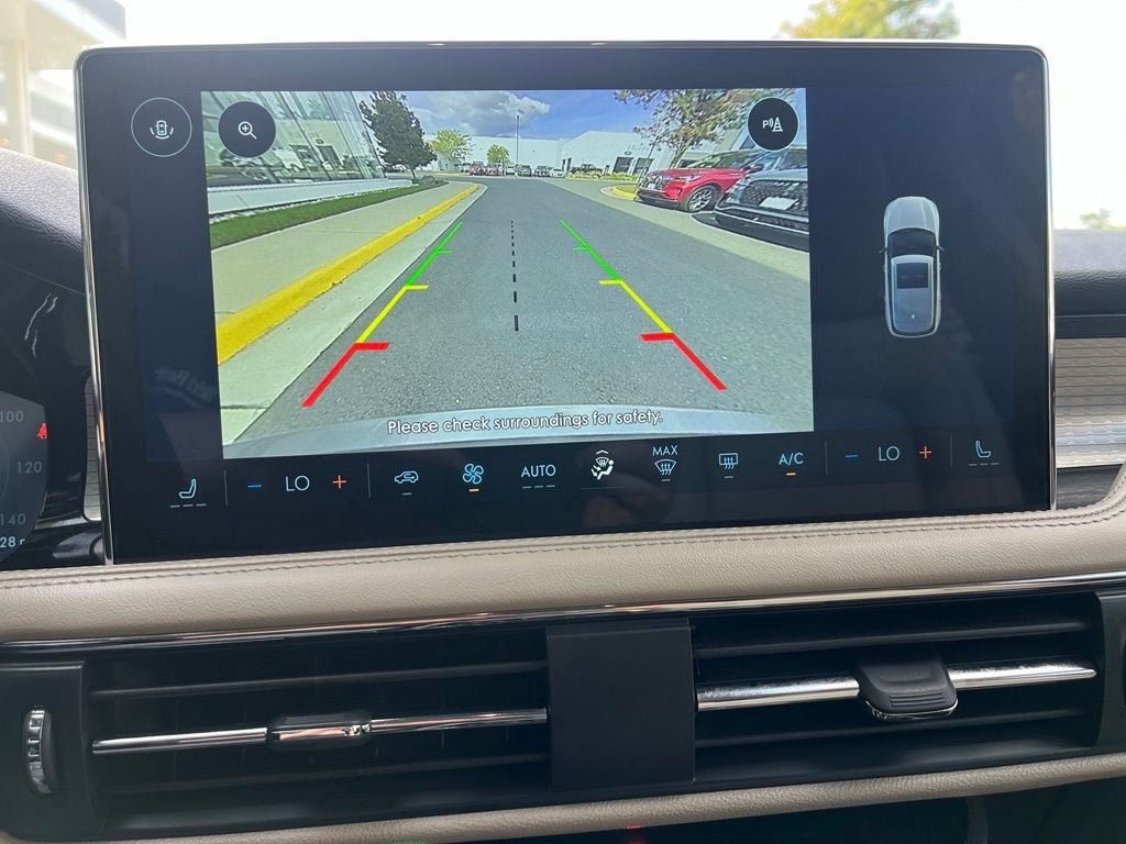 Used 2025 Lincoln Corsair AWD image 33
