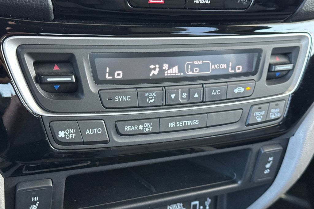 Used 2018 Honda Ridgeline RTL-E image 25
