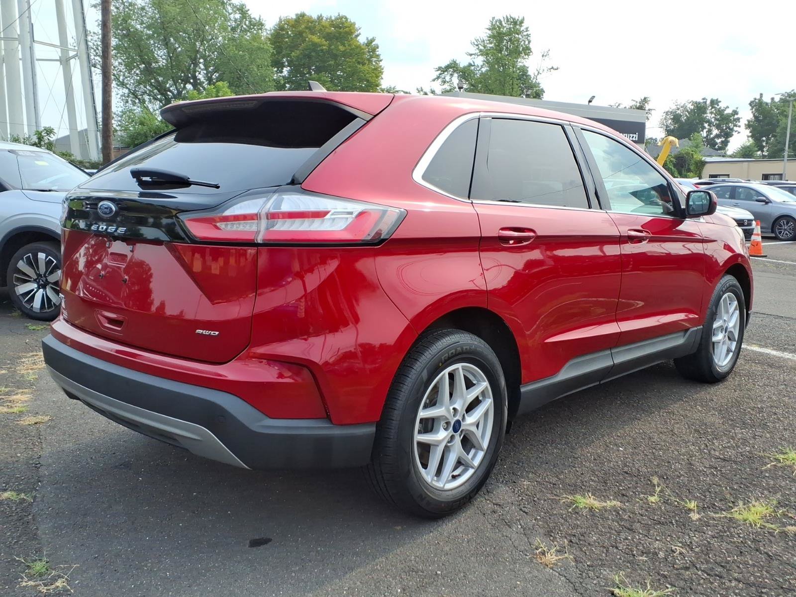 Used 2022 Ford Edge SEL w/ Convenience Package AWD/4WD image 3