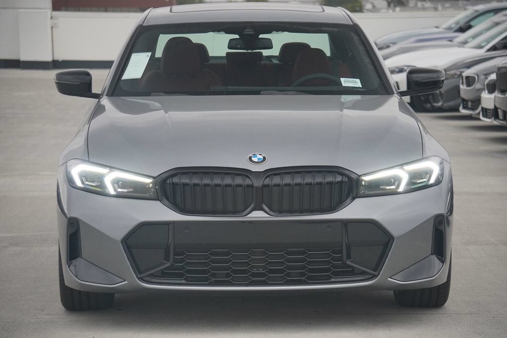 Used 2026 BMW 330i Sedan w/ M Sport Package RWD image 2