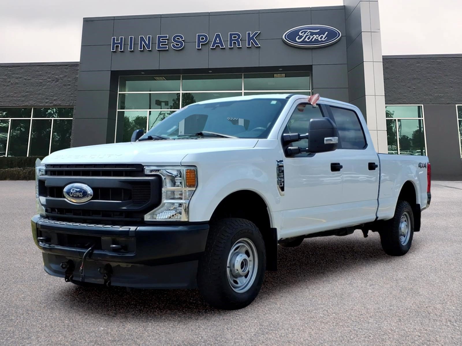 Used 2022 Ford F350 XL w/ Power Equipment Group AWD/4WD image 3
