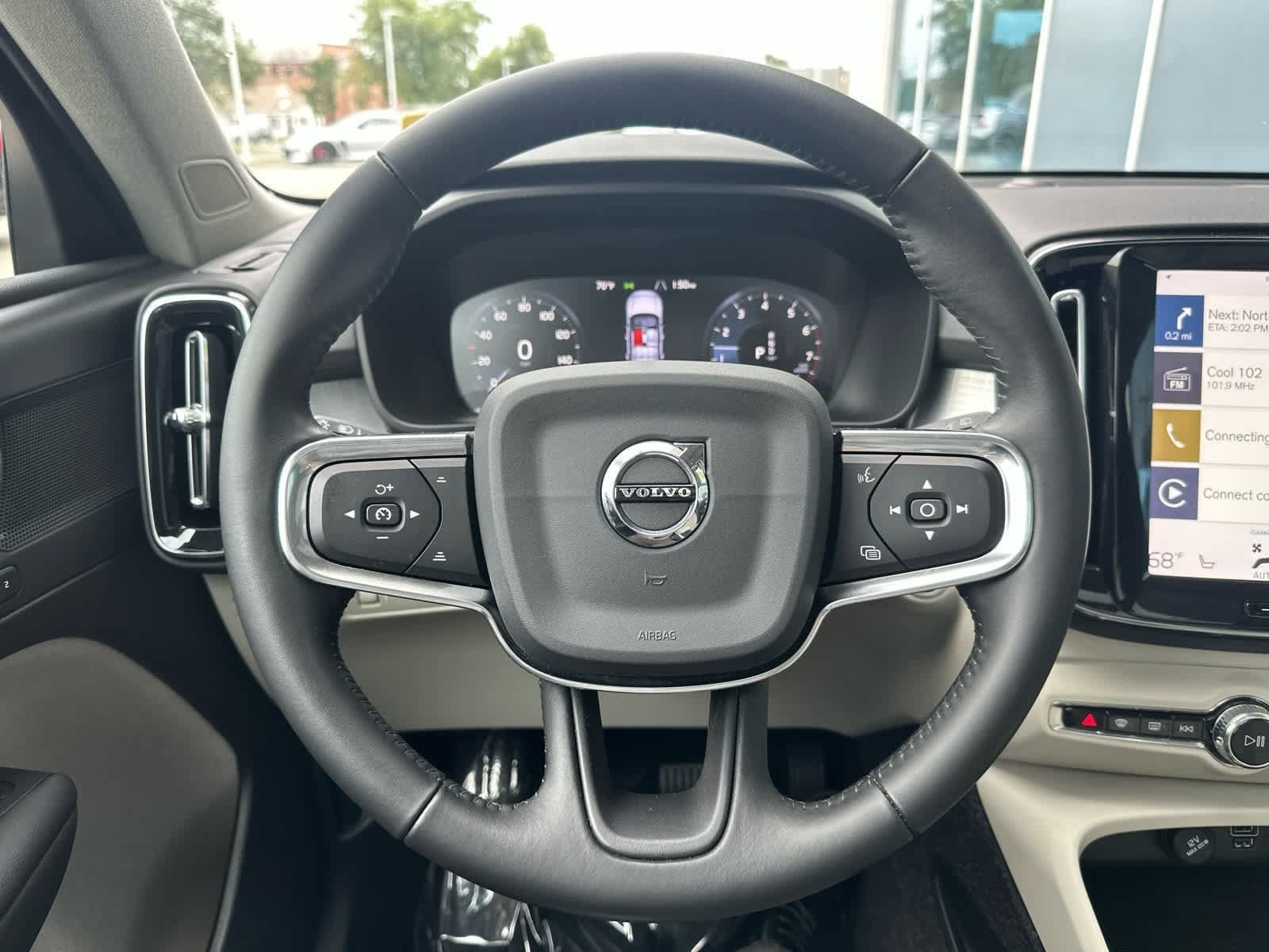 Used 2021 Volvo XC40 T5 Momentum w/ Protection Package Premier AWD/4WD image 13