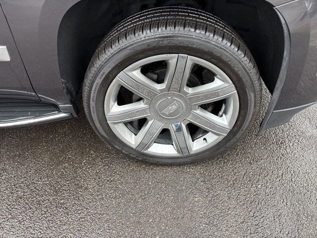 Used 2017 Cadillac Escalade Luxury image 46