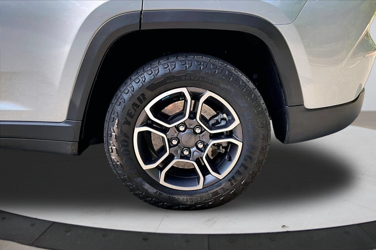 Used 2023 Jeep Grand Cherokee Trailhawk w/ Advanced Protech Group II AWD/4WD image 35