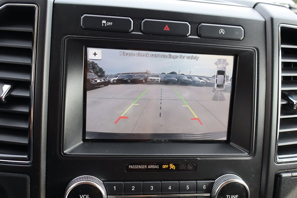 Used 2018 Ford Expedition Max Limited RWD image 35
