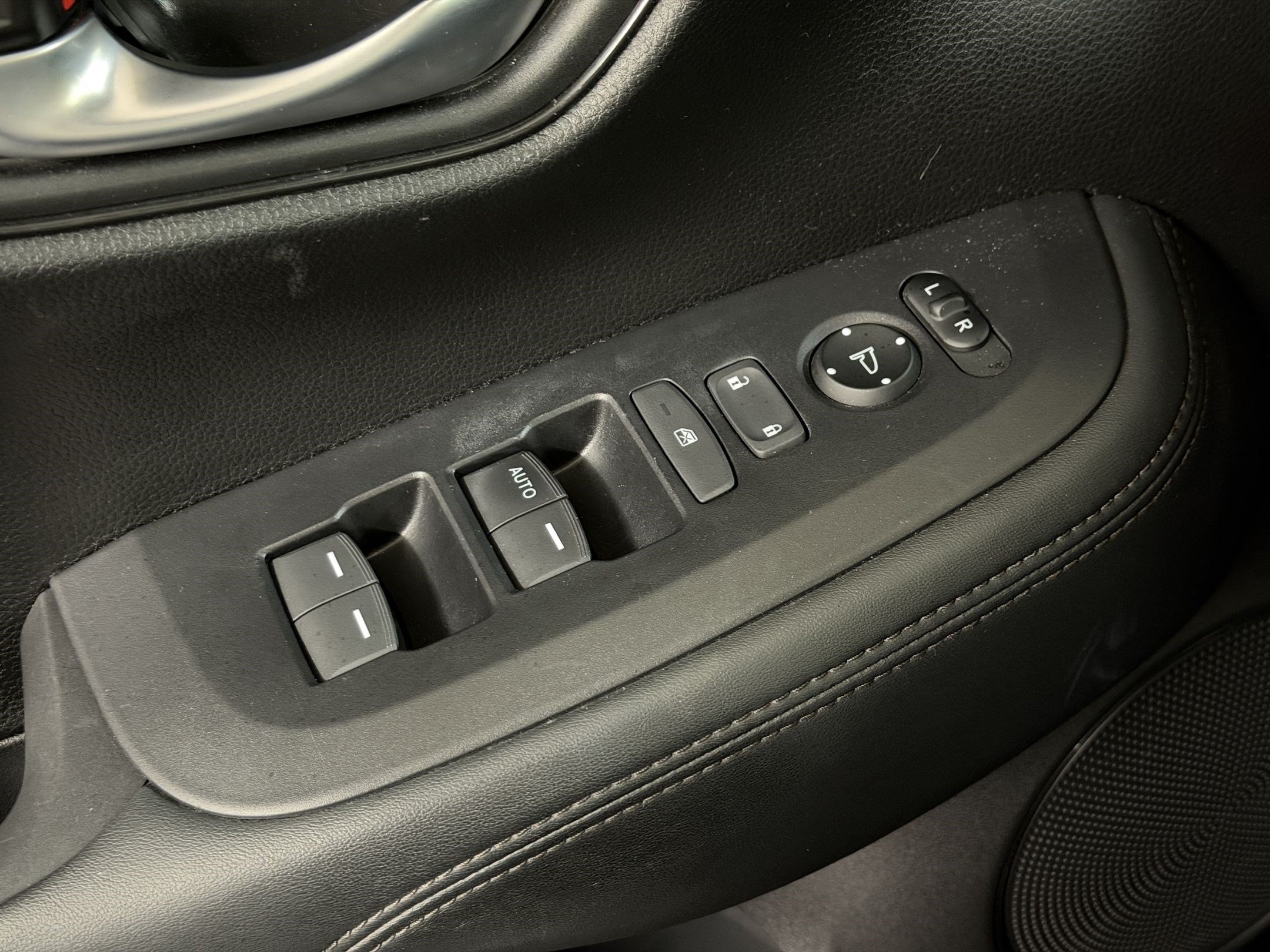 Certified 2024 Honda HR-V LX image 24
