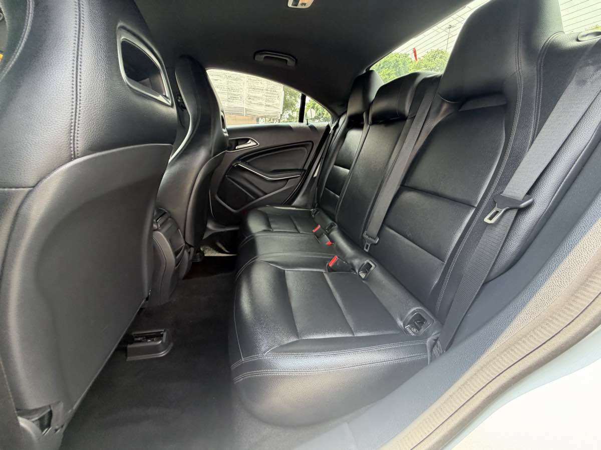 Used 2014 Mercedes-Benz CLA 250 image 16