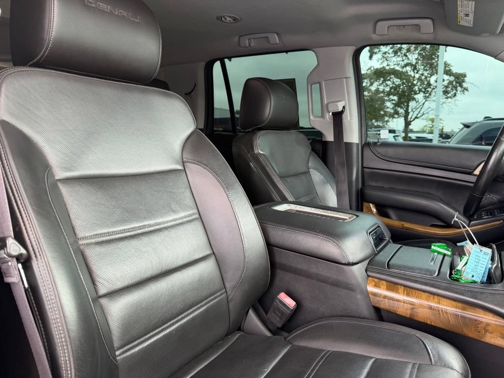Used 2017 GMC Yukon Denali AWD/4WD image 42