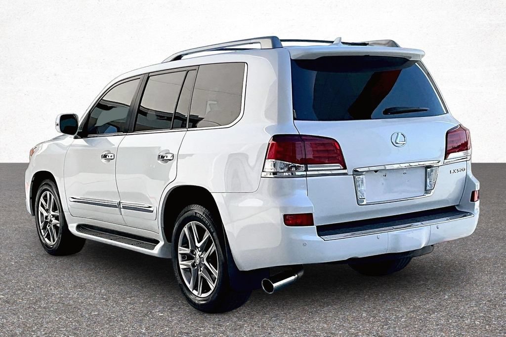 Used 2013 Lexus LX 570 4WD w/ Luxury Pkg image 5