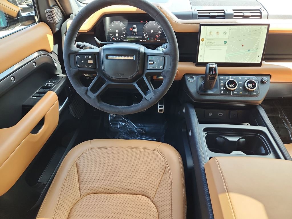 Used 2024 Land Rover Defender 110 V8 AWD/4WD image 4
