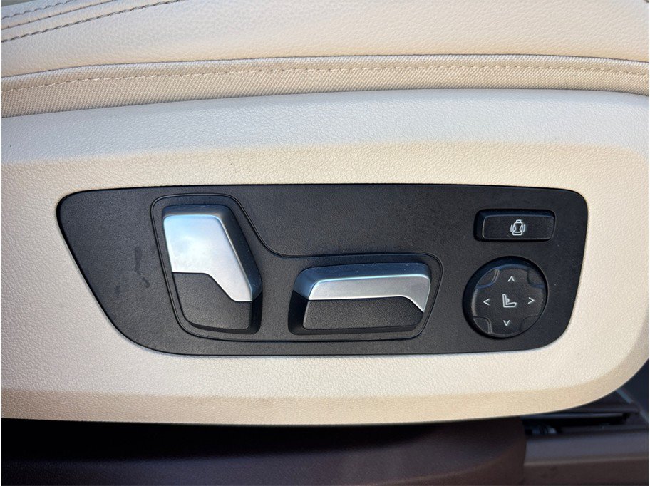 Used 2019 BMW X7 xDrive40i w/ Premium Package AWD/4WD image 50