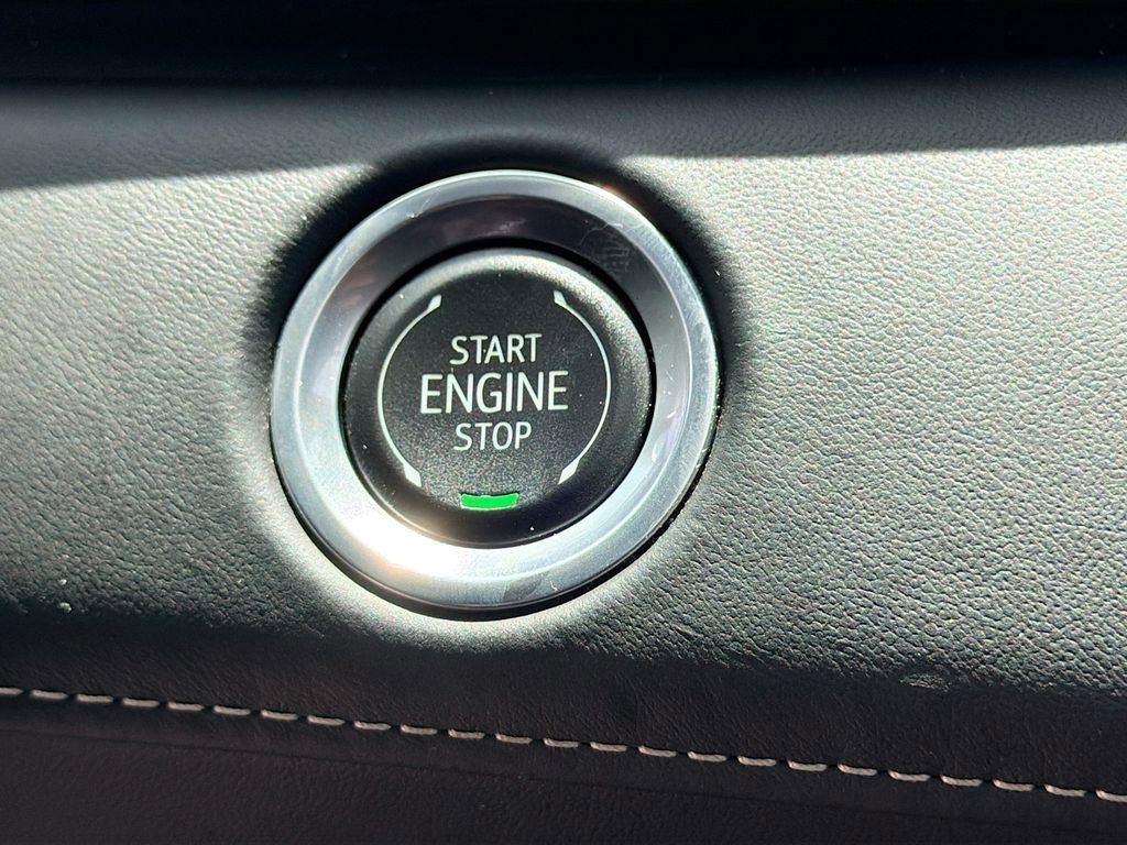 Used 2024 Cadillac Escalade ESV Sport Platinum w/ Heavy-Duty Trailer Package AWD/4WD image 38