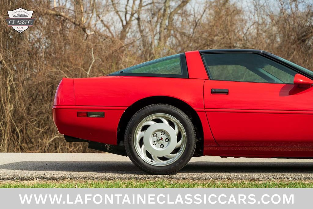 Used 1991 Chevrolet Corvette Coupe image 36