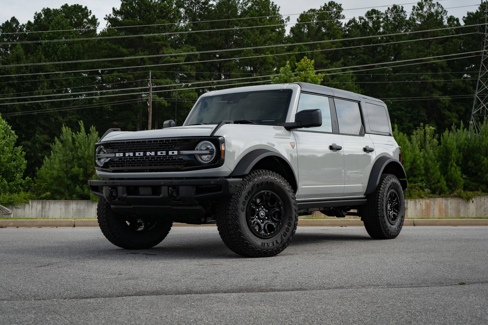 New 2026 Ford Bronco Badlands AWD/4WD image 3