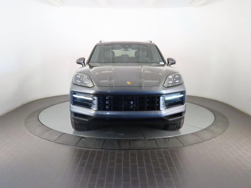 Certified 2025 Porsche Cayenne AWD/4WD image 10