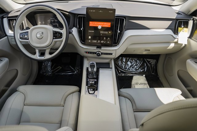 New 2026 Volvo XC60 B5 Ultra w/ Protection Package Premier image 19