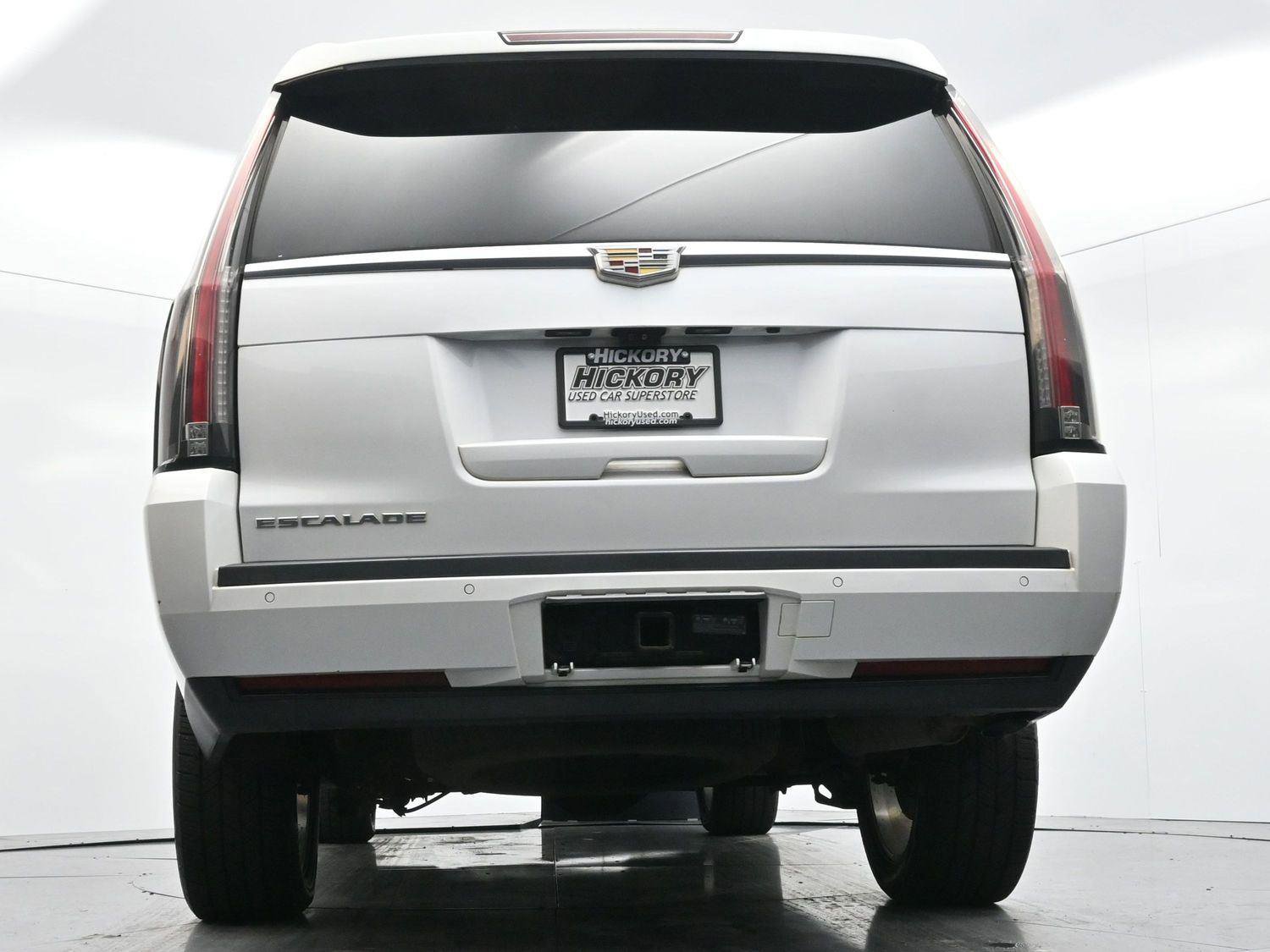 Used 2017 Cadillac Escalade ESV Luxury image 55