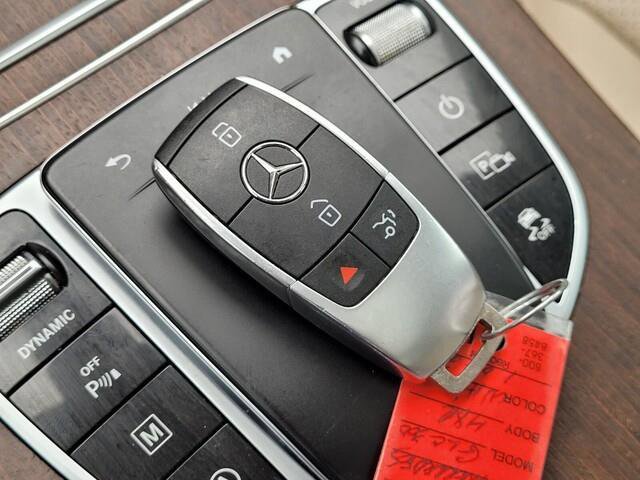 Used 2020 Mercedes-Benz GLC 300 4MATIC image 34