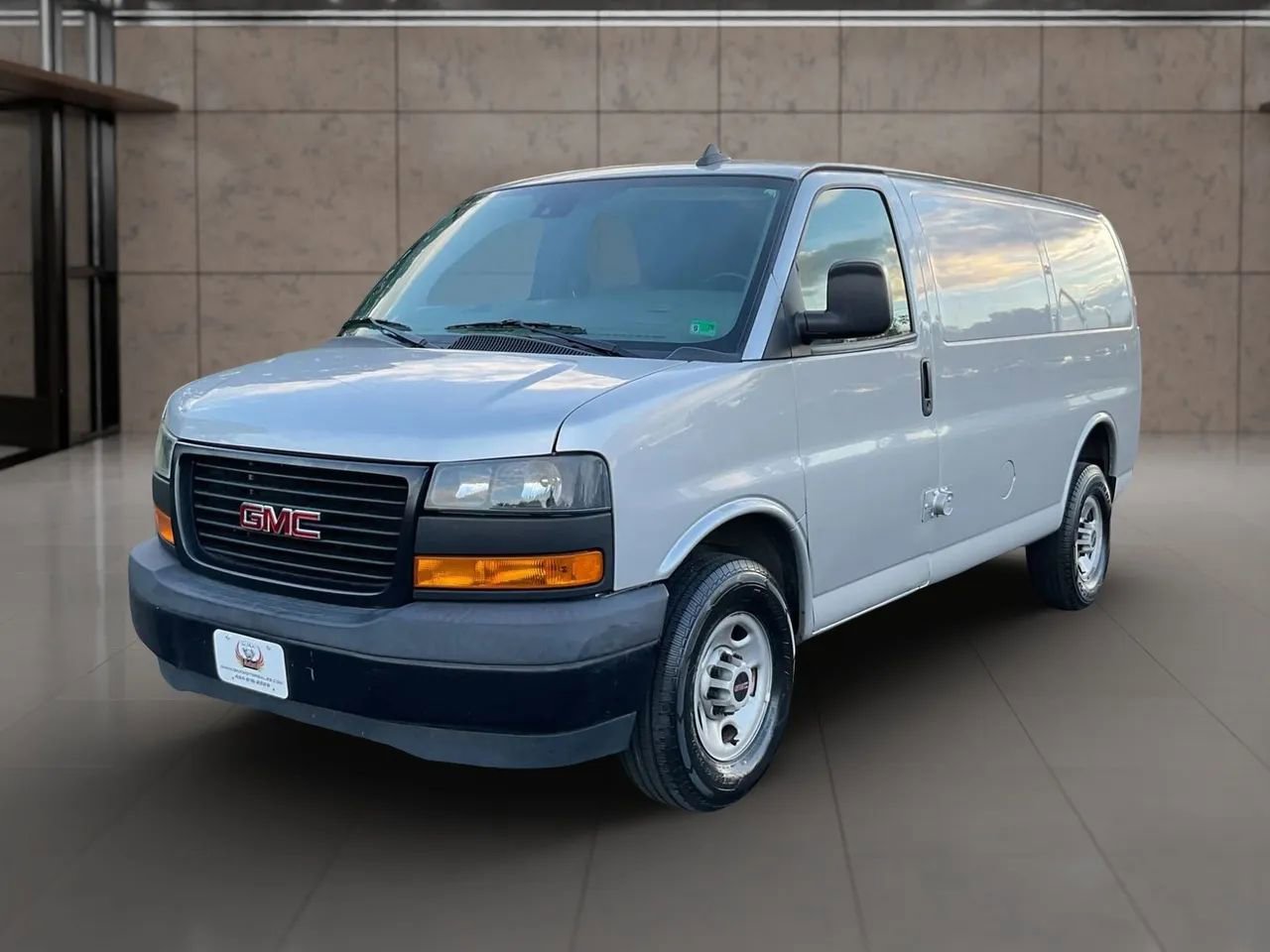 Used 2020 GMC Savana 3500 w/ Driver Convenience Package image 1