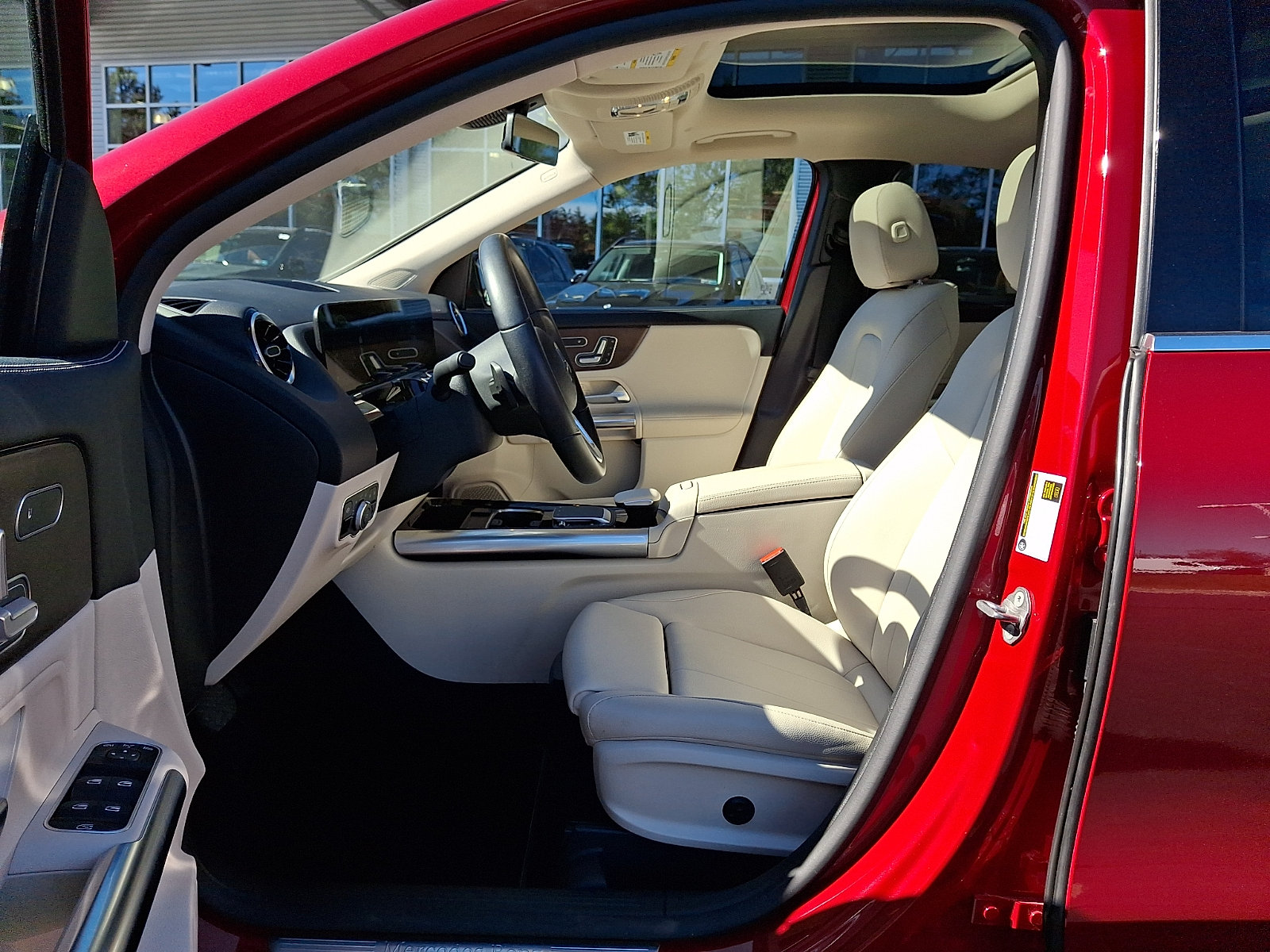 Used 2022 Mercedes-Benz GLA 250 4MATIC image 14