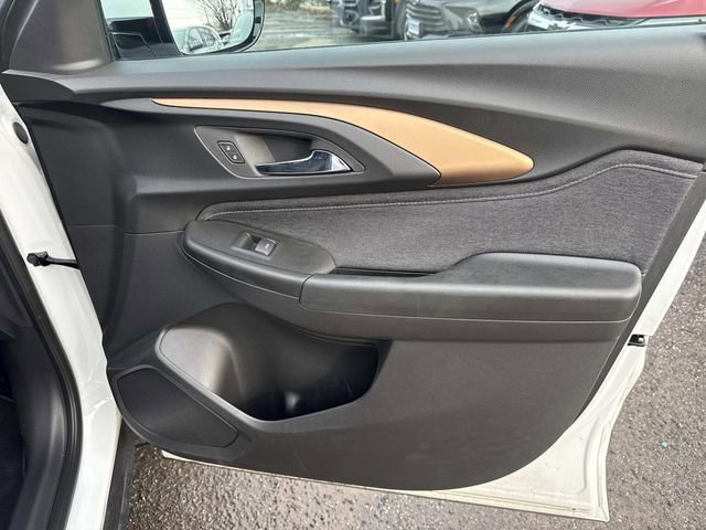 Used 2023 Chevrolet TrailBlazer ACTIV w/ Sun and Liftgate Package image 8