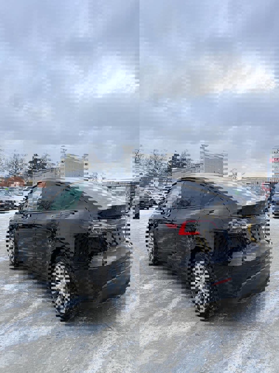 Used 2021 Tesla Model Y Long Range image 4