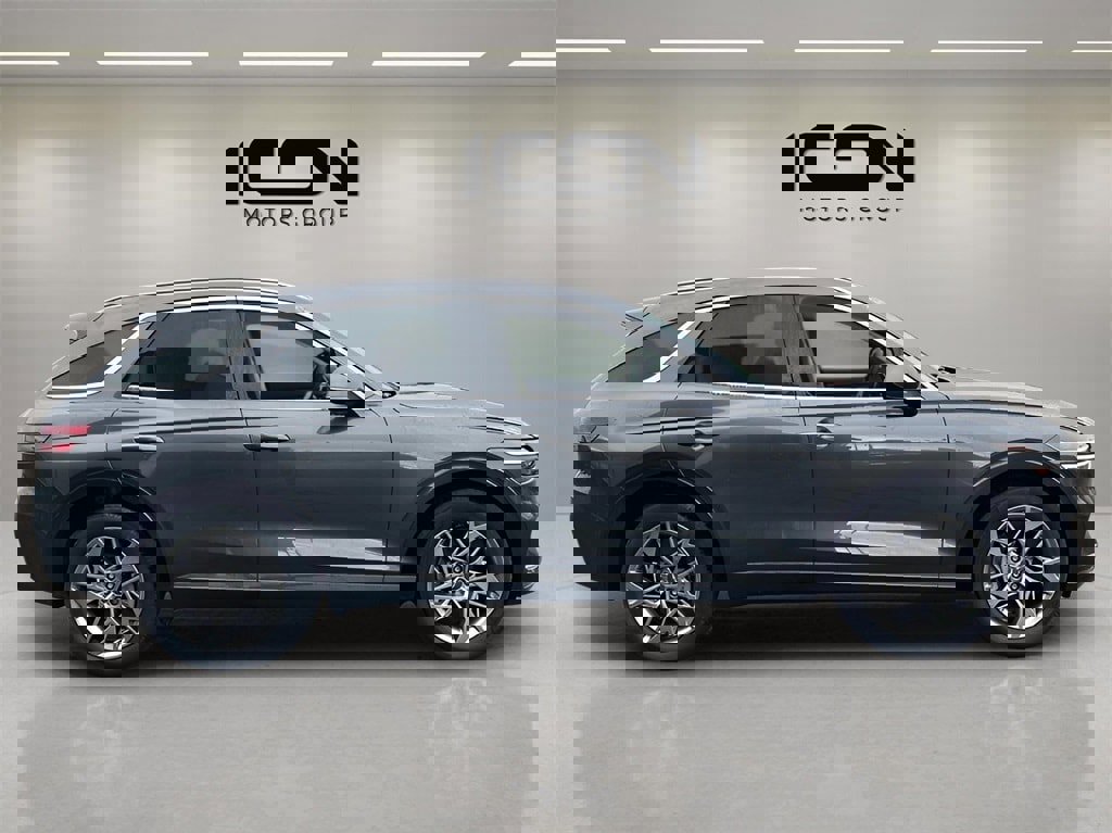 Used 2024 Genesis GV70 2.5T w/ Advanced Package image 10