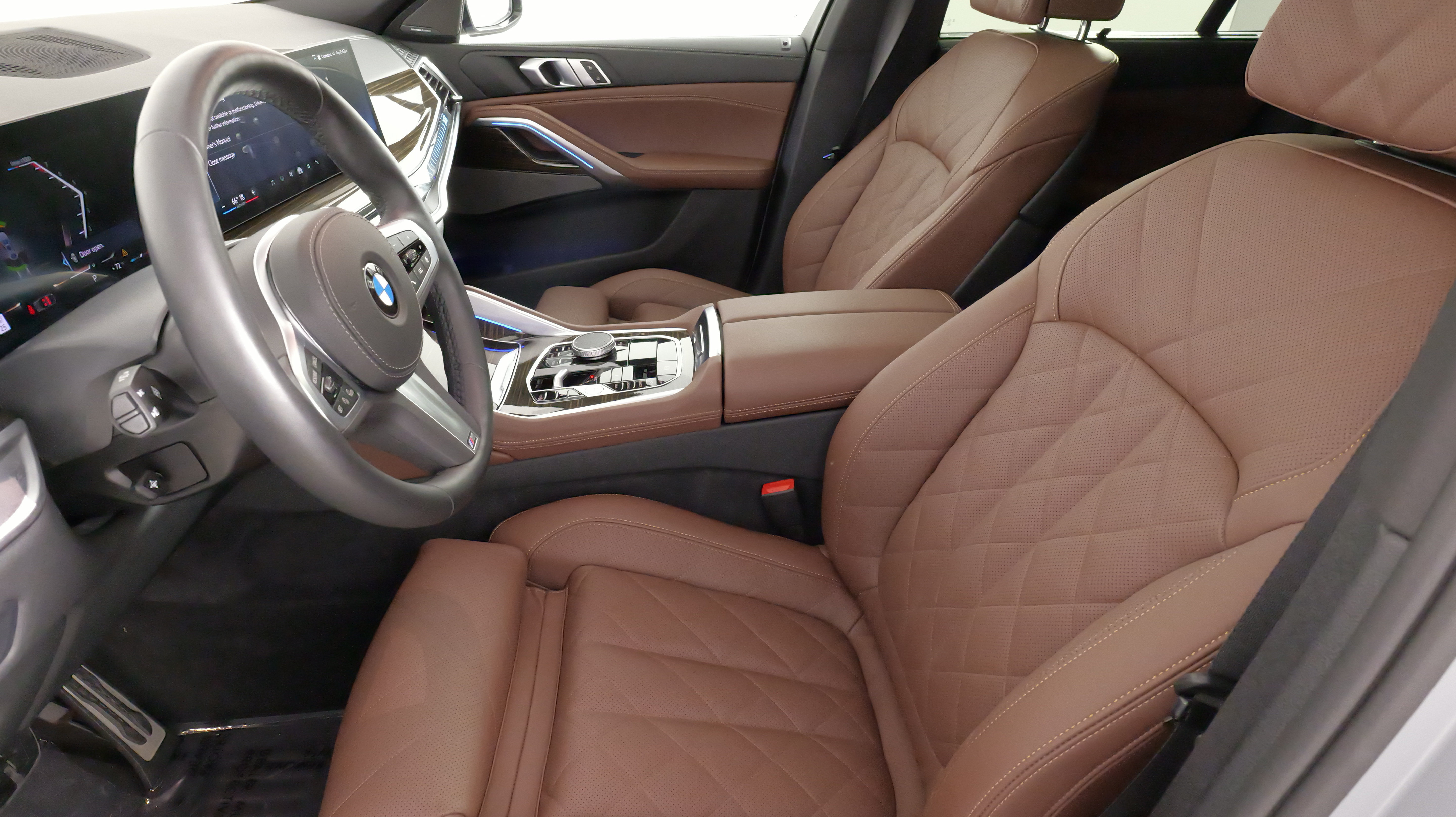 Used 2026 BMW X6 xDrive40i AWD/4WD image 32