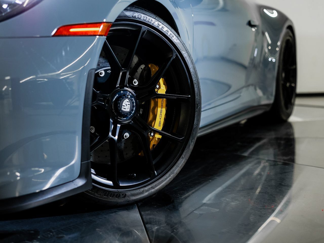 Certified 2024 Porsche 911 GT3 RWD image 11