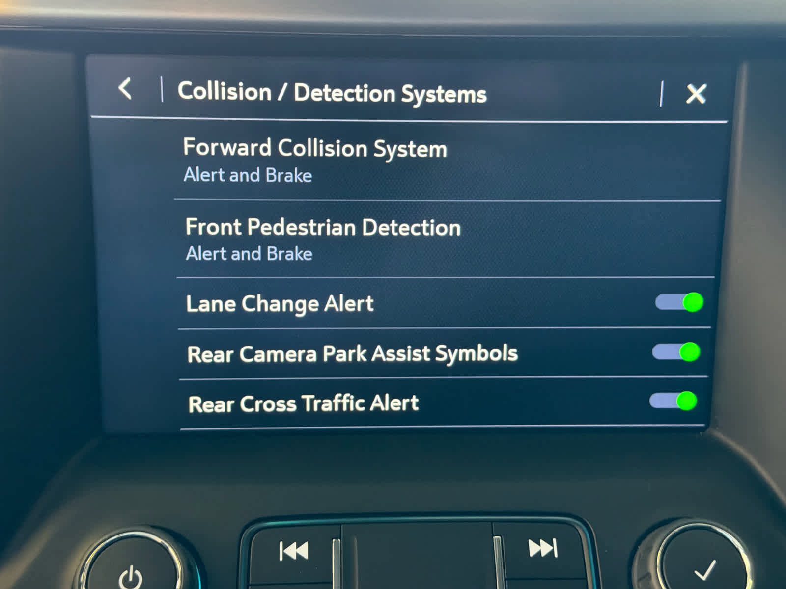 Used 2023 GMC Acadia SLE w/ Driver Convenience Package image 47