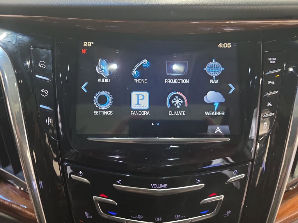 Used 2016 Cadillac Escalade Luxury image 23